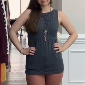 Banana Republic 2010 Sleeveless Babydoll Tank Top Ruched Solid stretch blue EUC